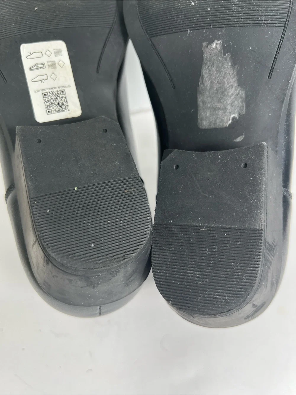 ASOS Design Men’s Black Pointed Toe Chelsea Boots Size 11